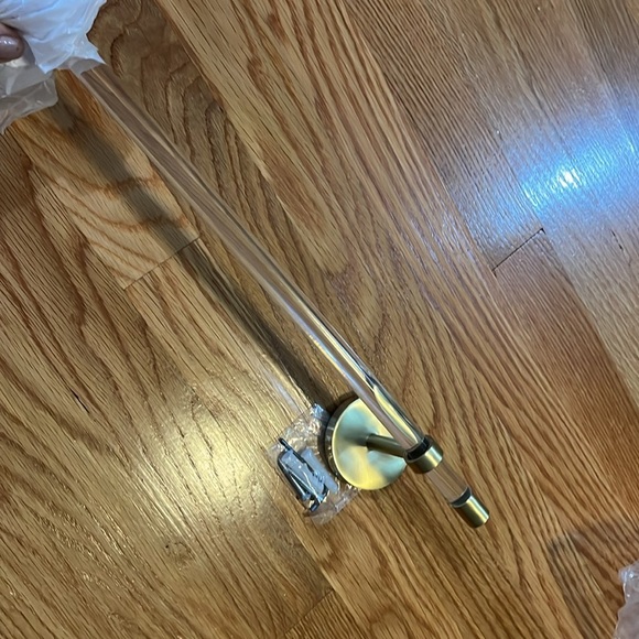 Anthropologie or Mikayla Lucite Towel Bar Size 18” NIB - Picture 10 of 16